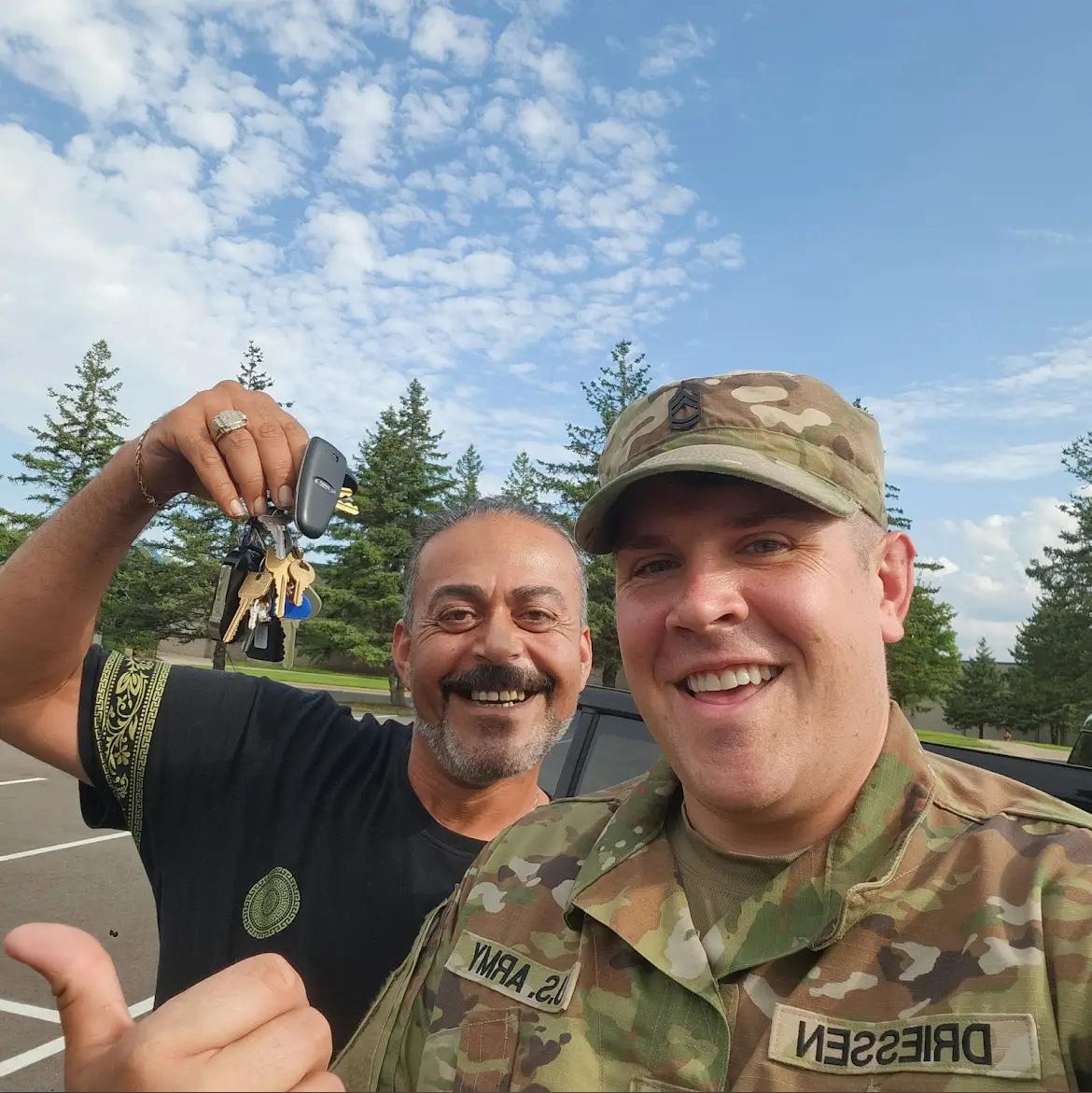 People happy, getting locksmith services